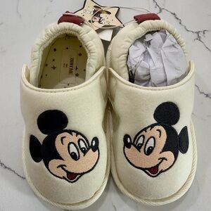 NWT Disney Zara Kids Toddler Cream Mickey Mouse Slippers Size 4
